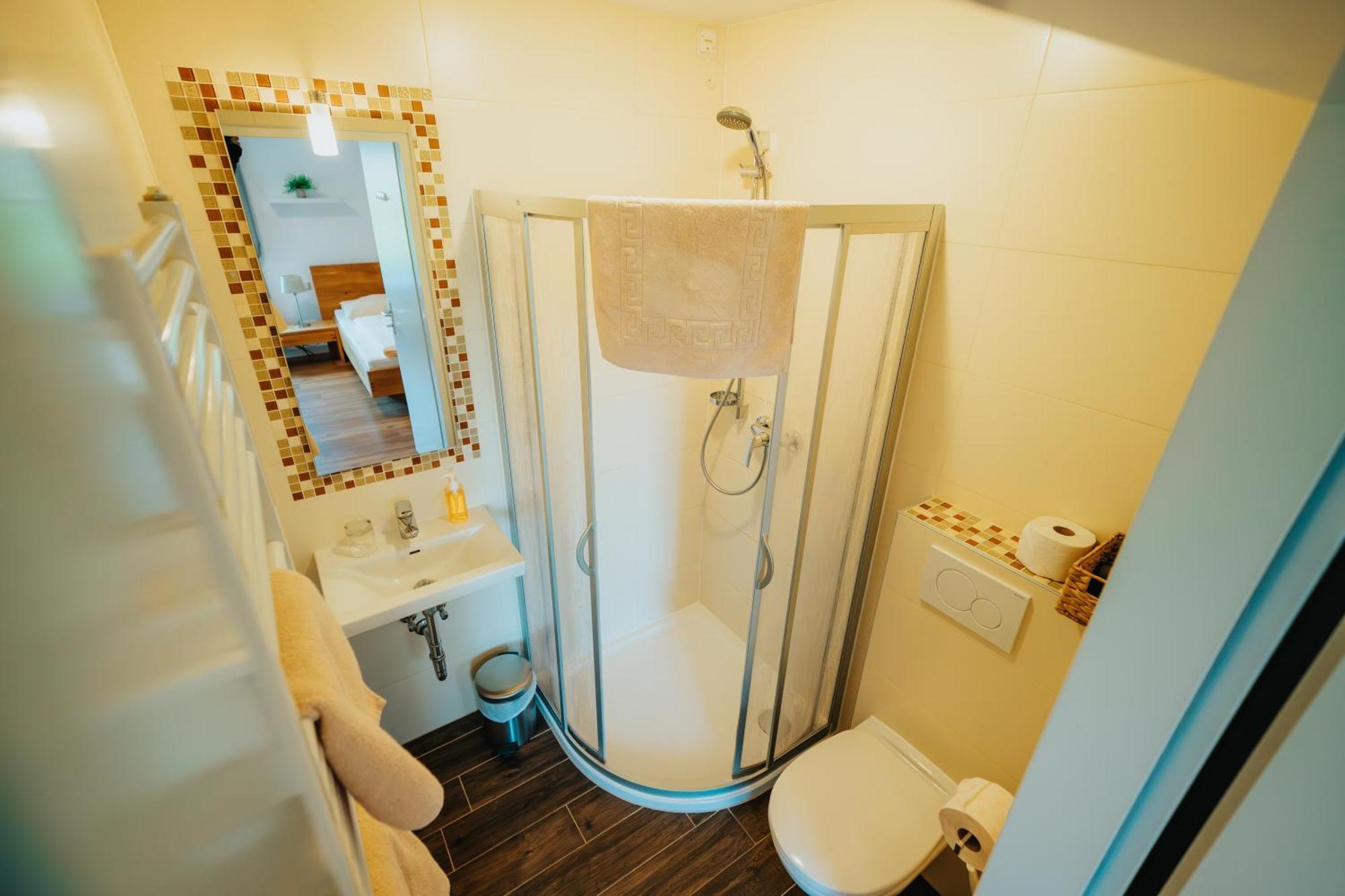 Hotel Leo Steyr Room photo